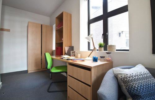 For Students Only - Algernon Firth in Leeds - Foto 3