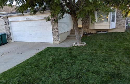 Cute Spacious Home - Photo 41