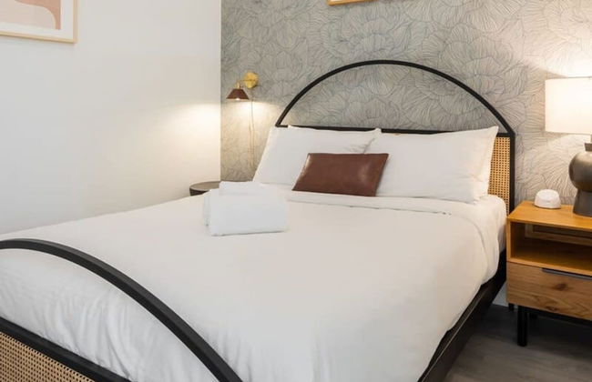 Sosuite 1BR Apt w W/d, Desk Alcove - Photo 19