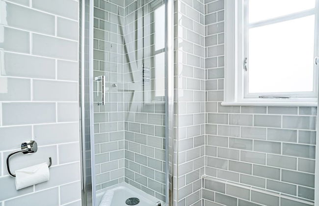 JOIVY Luxury George Street Apartments: Edinburgh Suite - Photo 18