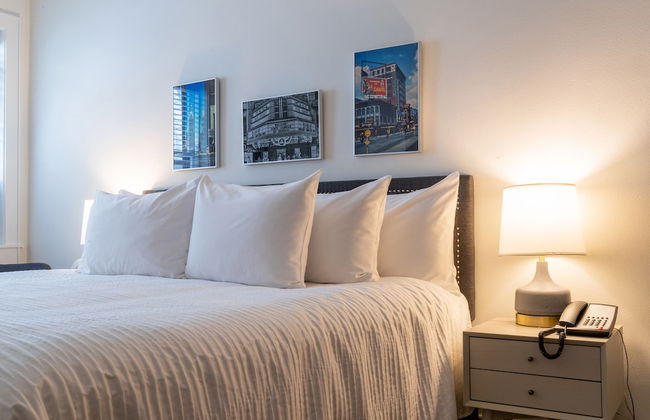 The Plaza Hotel - Photo 8