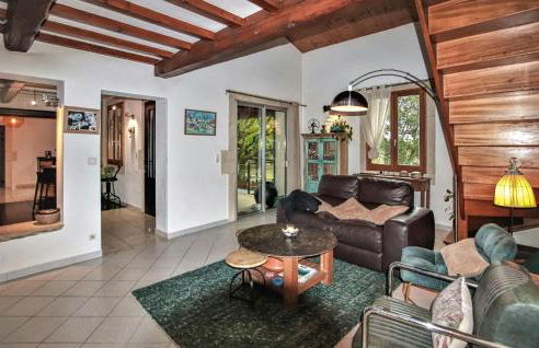 Lovely Home In La Roche St Secret - Photo 21