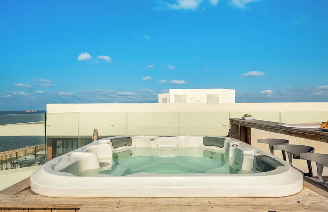 Rooftop Jacuzzi Penthouse by Sea N' Rent - Foto 19