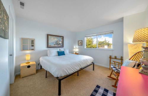 Succulents and Seashells - Coastal Paradise by Beach - Foto 34