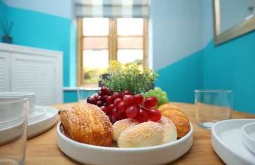 Modern 5-Bed Home, Guests 9, Secure Parking, Contractors - Foto 16