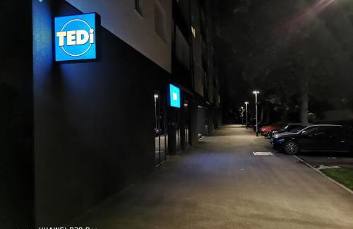 CITY CENTER PEARL #new#free reserved parking in garage elevator direct access#business and pleasure#city view&balcony&sunny&cafes&markets&tram#city center#working room#2 toliets#2 bedrooms - Photo 14