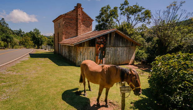 Visit an Italian-style estate