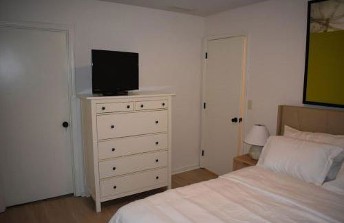 Cozy 3BR-3BA Home Near Zona Rosa Shopping and Dining - Foto 25