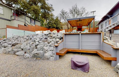 Riverfront Escape - Photo 27