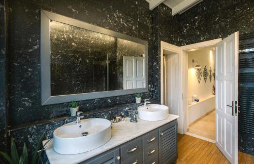 Daedalus Luxury Home - Seaview & Heated Pool - Foto 36