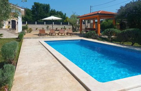 Perla Klaudio - Foto 2