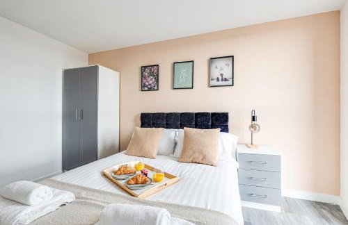 Stunning 2 bed apt with free parking close to CC - Foto 8