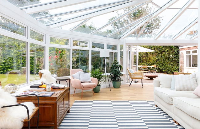 Stunning 5BR Home With Pool - 5 min to Beach - Foto 19