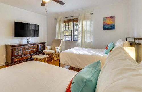 Near Beaches, Base and Bay! Hampton Home with Backyard - Foto 19