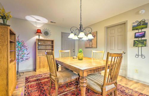 Pisgah Forest Farm Home: Outdoor Pool & Games - Foto 7