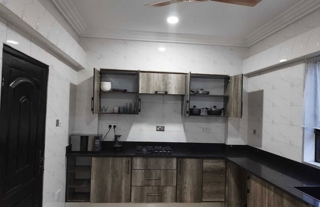 Spacious & Outstanding 3-bed Furnished Apartment - Foto 14