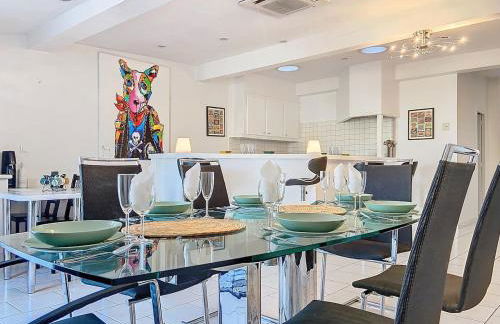 T6 Unique, Chic and Artistic with large terrace - Photo 3