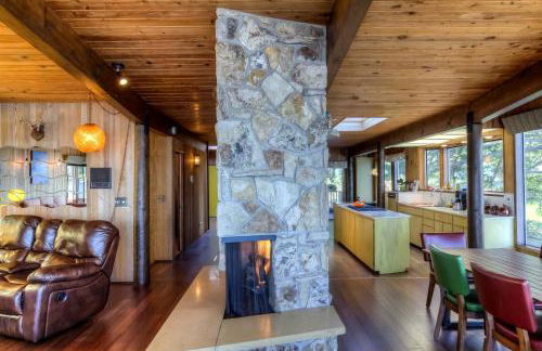 Breathtaking Beach House with Fireplace and Gorgeous Sights in Otis, Oregon - Foto 50