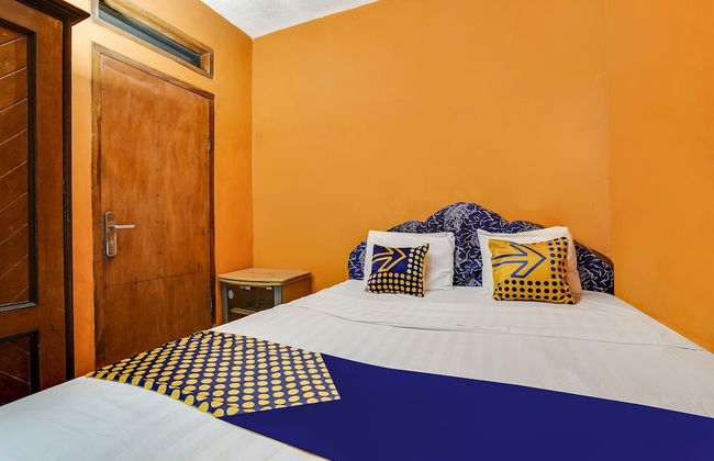 OYO Homes 91006 Eco Tourism Desa Cibodas Areng 5 Syariah - Photo 9