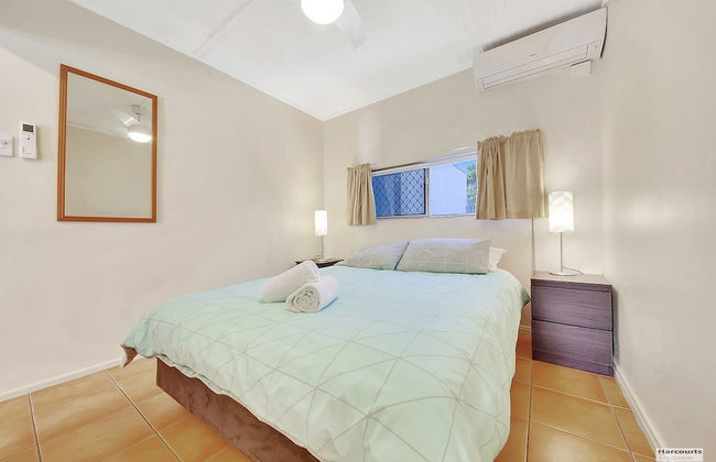 Driftwood On The Beach - Photo 4