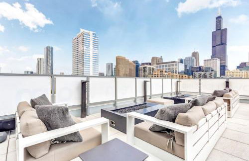 W Loop 2BR w Gym Pool in heart of Greektown CHI-561 - Foto 23