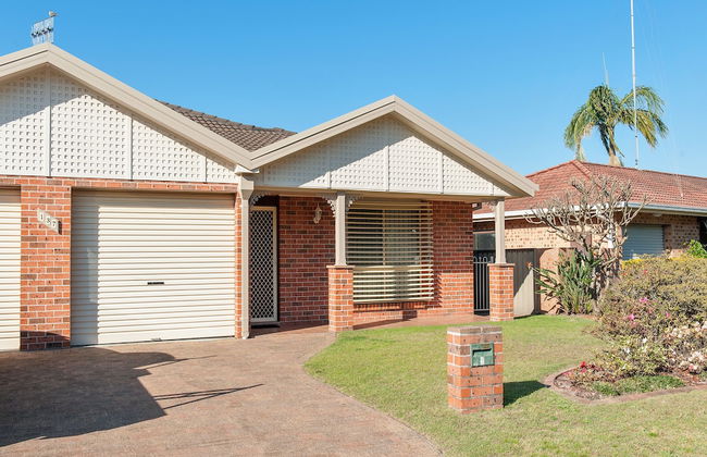 Little Rocky at Fingal Bay - Photo 1