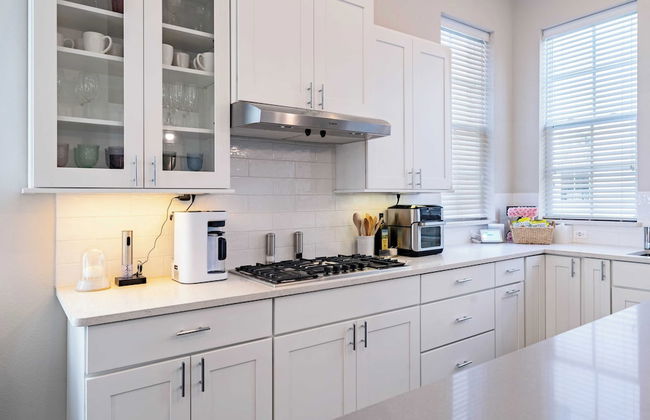 Modern Home, Private Balcony, Near Rainey & Lady Bird Lake Haus of Z - Foto 12