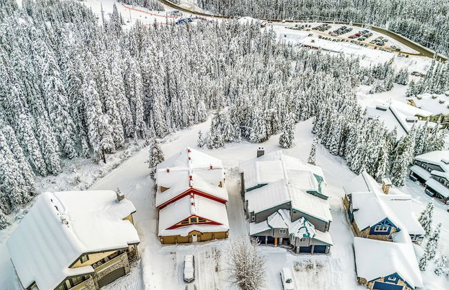 Fresh Tracks Retreat Ski In Out Hot Tub - Photo 54