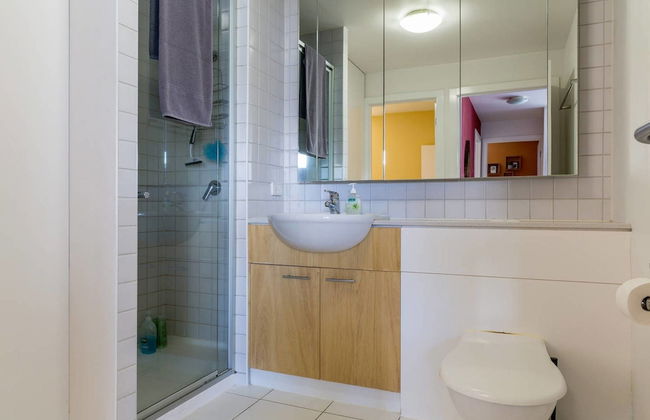 Mika, 2bdr Fitzroy pad With Secure Parking - Foto 23