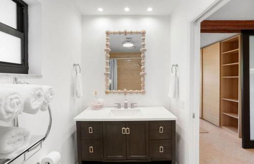 The Coastal Duo Escape - Foto 79