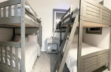 Amazing Poconos House . Sauna/Hot Tub/Private Pool - Foto 45