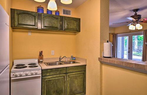 Lido Key Hideout with Patio and Yard and Walk to Beach! - Foto 10