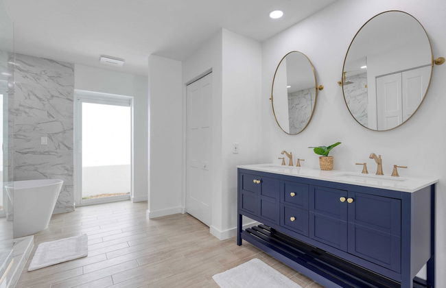 Casa Bonita by Avantstay Large Backyard, Patio, Pool + Hot Tub - Foto 17