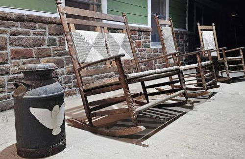 GameRoom, HotTub, Piano, 5mi to OldManCave - Hocking Hills Copper House - Foto 57