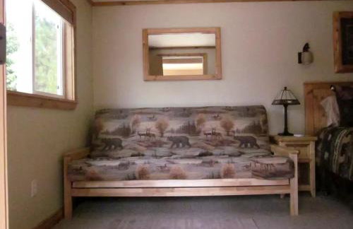 Rustic Mountain Retreat Perfect for Large Groups in Kingston, Idaho - Foto 15