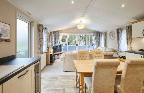 Country Cabin with Hot Tub - Foto 9