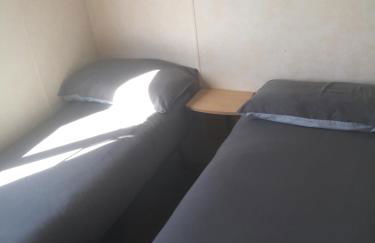 L25 L&g caravan hire 6 berth millfields family only and lead person must be over 30 MAX 4 ADULTS - Foto 27