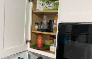 Lovely rental unit with independent entrance apt # 1 - Foto 9