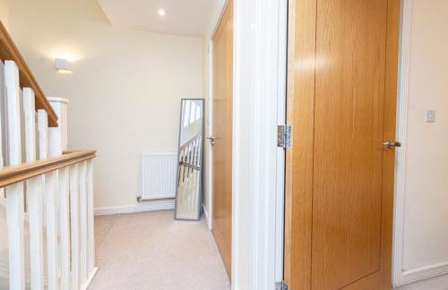 Amanah Properties - Elegant Home in Shepherds Bush, steps from Westfield, Sleeps 8 - Foto 14
