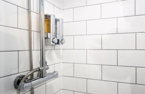 New Lodge Studios with Full Kitchen and Parking - Foto 69