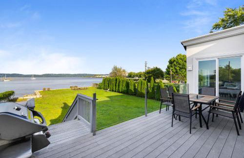 Piermont Waterfront Villa with Hot Tub - Photo 31