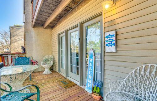 4 Mi to Greers Ferry Lake Condo with Deck and Balcony - Foto 23