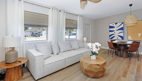 Totally Renovated Near Beach - Photo 2