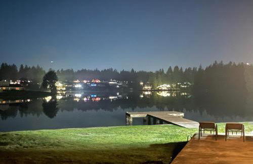 Lake Tapps Dock House on the Bankers Island - Foto 6