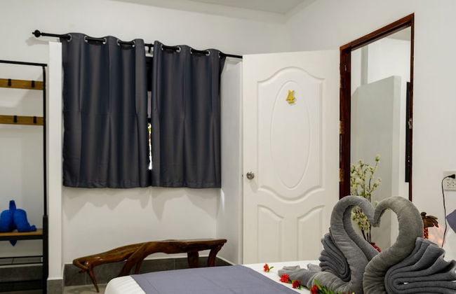 Villa - Sleeps 8 - Terrace - Beach Close - Photo 5