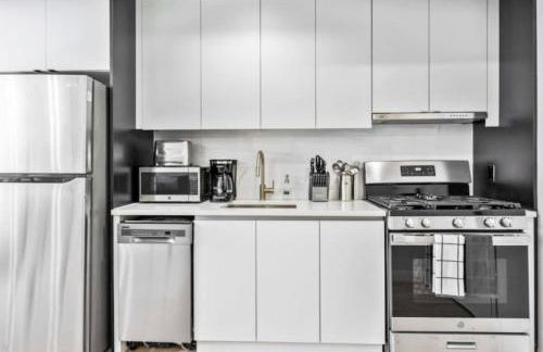 Luxe Studio with Charming Juliet Balcony - Foto 3