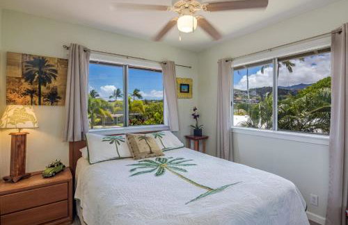 Relax at Kapakai Cottage 2-Bedroom Comfort with Full Kitchen & WD - Photo 6