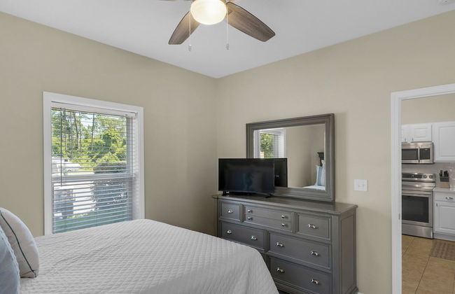 1st Floor, Walkable to Dining, Shopping, Beach - Sleeps 6 - Foto 3