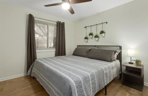 Beautiful Overland Park 3 King Bed Modern Getaway - Foto 20