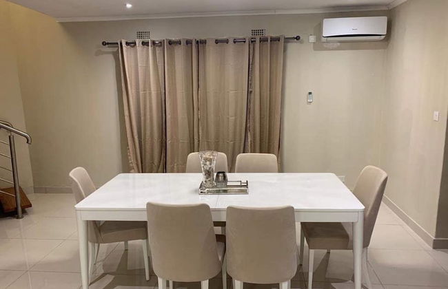 Executive 3 Bedrooms Fully Furnished Apartment Close to Amenities - Foto 8